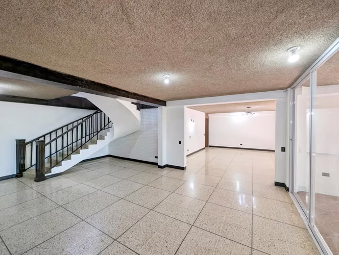 Abetos 23 - Casa en Venta en San Salvador #3827