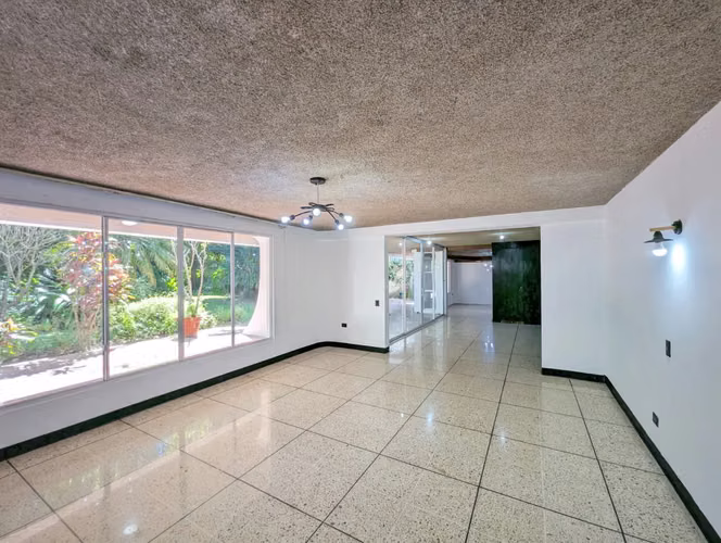 Abetos 23 - Casa en Venta en San Salvador #3827