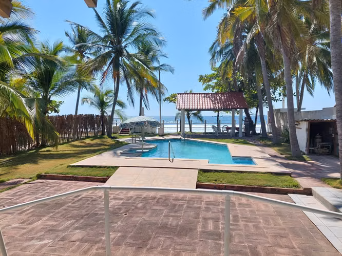Propiedad en Venta frente al mar - Playa Sihuapilapa
