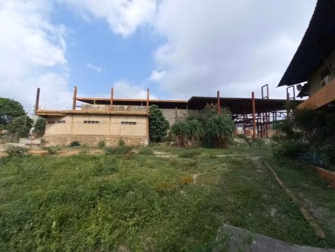 Venta de terreno industrial en Bulevard Venezuela, con infraestructura operativa - Imagen 7