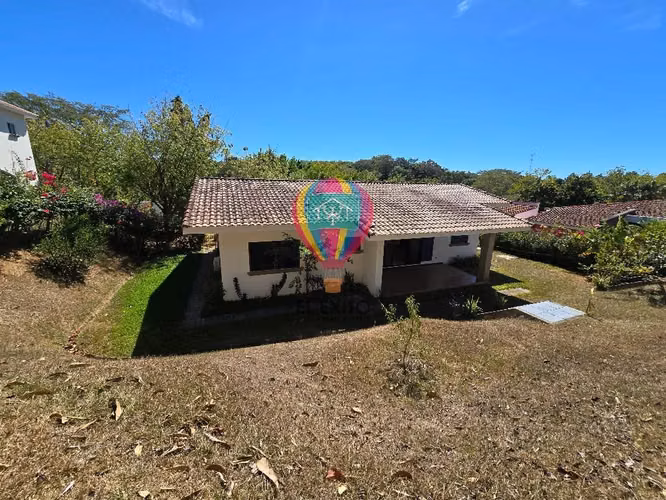 VENDO PRECIOSA CASA EN RESIDENCIAL LA HACIENDA, SAN JOSE VILLA NUEVA
