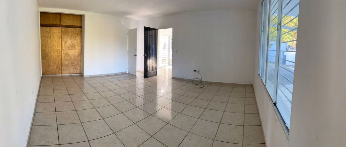 Casa amplia en Planes de Renderos, ¡lista para ti!