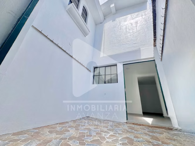 Oficina San Benito| 350m2 | 7 parqueos | 7 baños | - Imagen 7