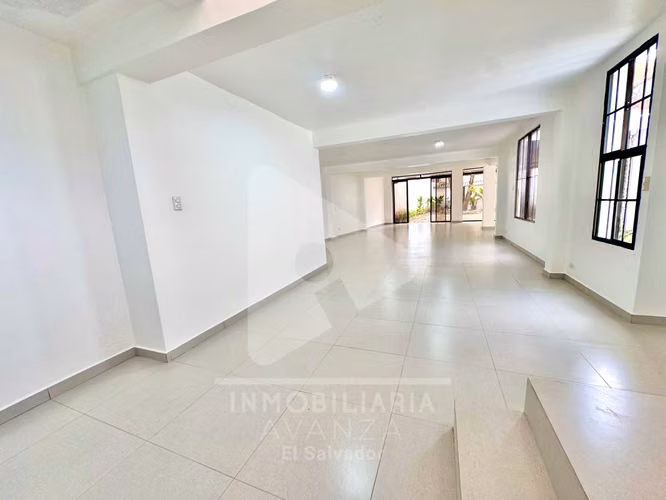 Oficina San Benito| 350m2 | 7 parqueos | 7 baños | - Imagen 19