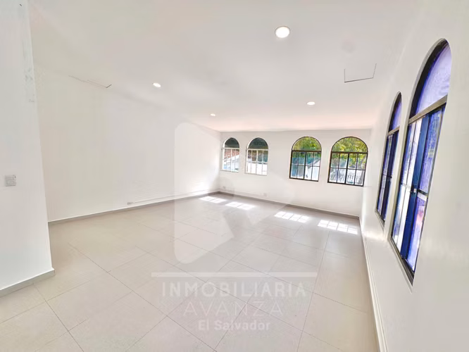 Oficina San Benito| 350m2 | 7 parqueos | 7 baños | - Imagen 13