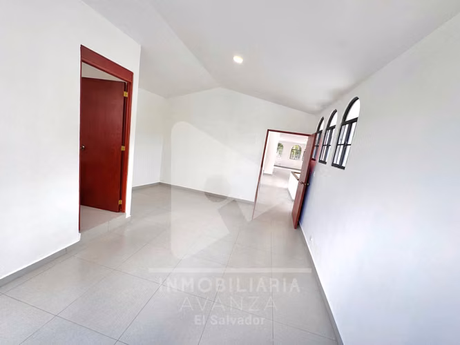 Oficina San Benito| 350m2 | 7 parqueos | 7 baños | - Imagen 16