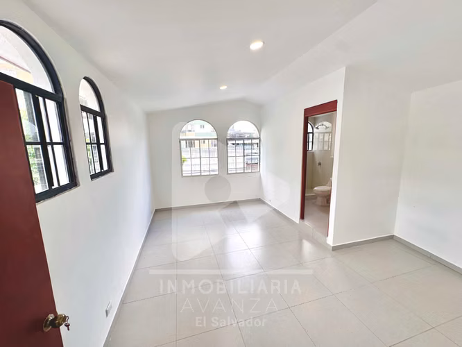 Oficina San Benito| 350m2 | 7 parqueos | 7 baños | - Imagen 15