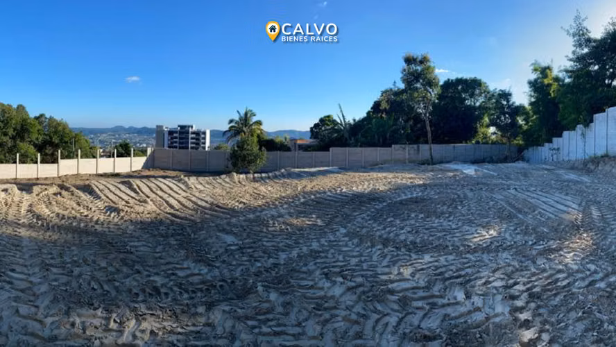 LAND FOR SALE IN RESIDENTIAL ANDALUCÍA, COLONIA ESCALÓN (UPPER PART)