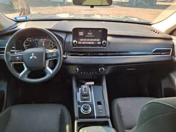MITSUBISHI OUTLANDER ES 2022