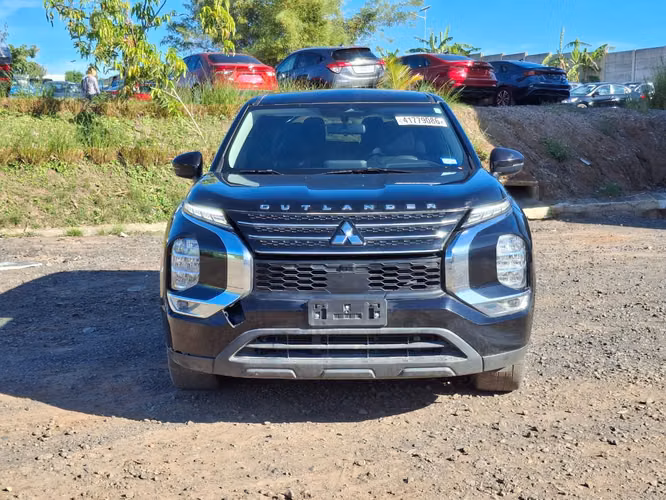 MITSUBISHI OUTLANDER ES 2022