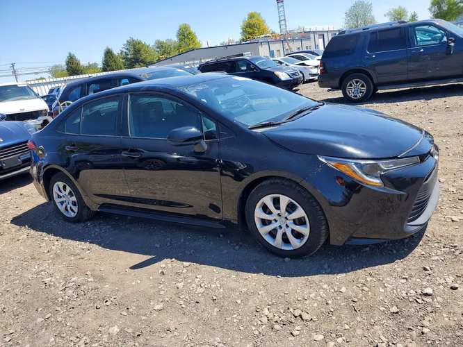 TOYOTA COROLLA LE 2023 - Imagen 3