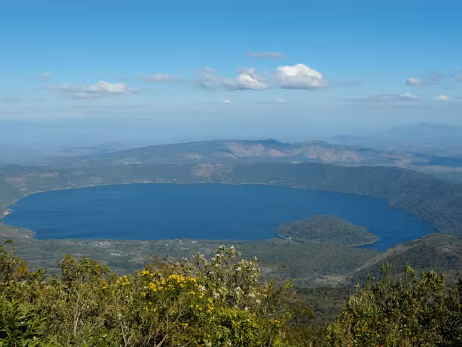 VENTA 2  LOTES PLANES LA LAGUNA LAGO COATEPEQUE SANTA ANA - Imagen 5
