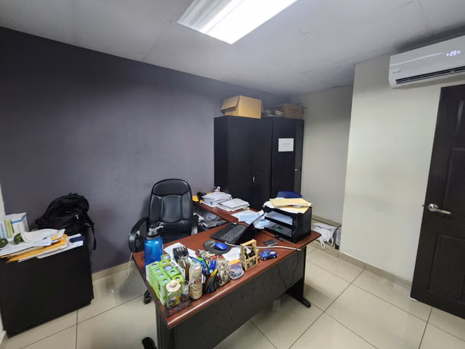 Alquilo local para oficinas en Escalon - Imagen 3
