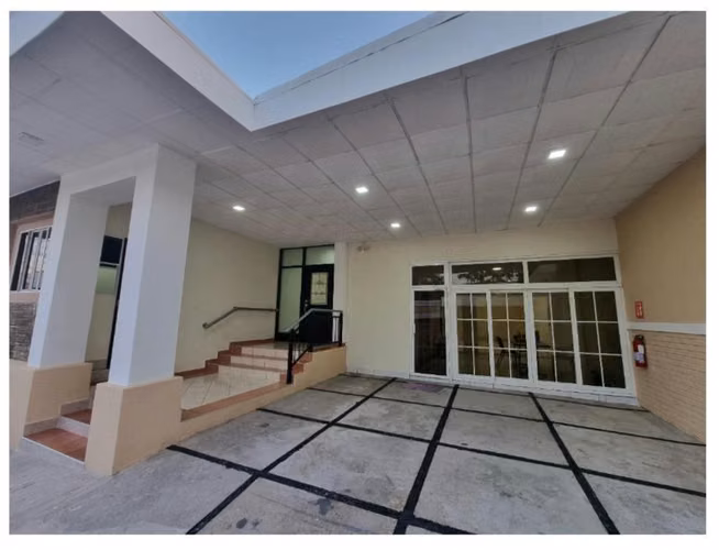 Renta nuevo precio casa para oficina , zona INSACOR , Colonia Escalón