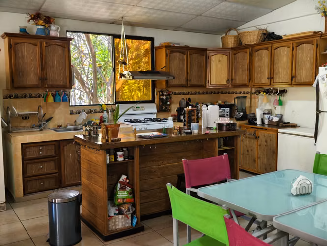 EN VENTA | CASA DE PLAYA EN RESIDENCIAL BAHÍA DORADA, LA LIBERTAD PRECIO: $580,000.00 USD - Imagen 2