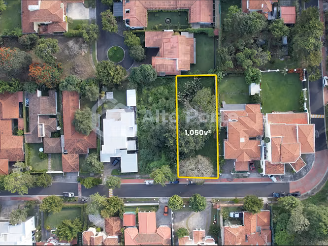 Terreno en venta en Tenerife - 1,050 v² - Imagen 3