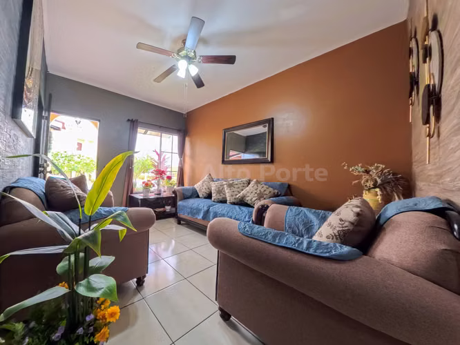 Casa en venta de un nivel – San Juan Opico (De esquina)