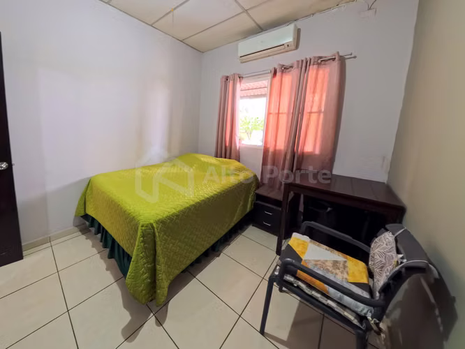 Casa en venta de un nivel – San Juan Opico (De esquina)