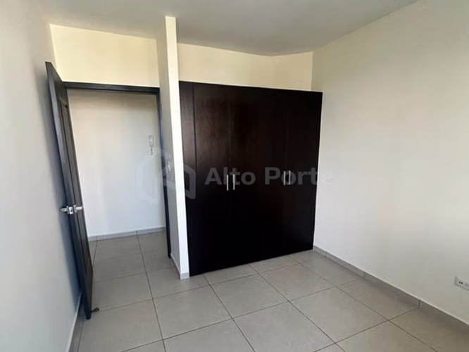 Apartamento en Venta – Santa Tecla