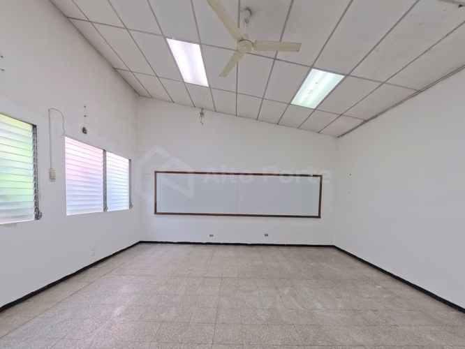 Edificio en venta en Santa Ana