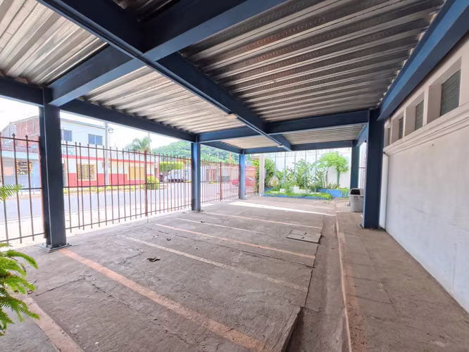 Edificio en venta en Santa Ana