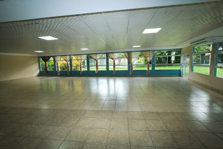 Venta de Local grande y bonito, Usulutan, a 100 mts de Bypass