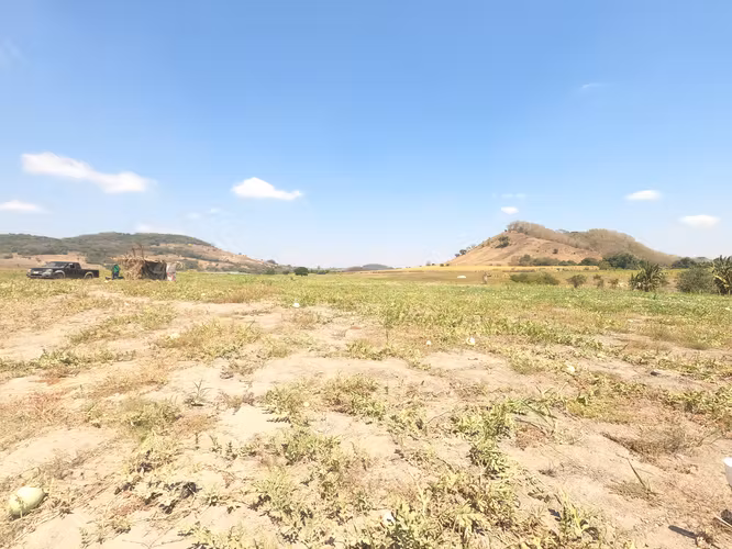 INVERSIÓN ESTRATÉGICA EN NEJAPA | TERRENO PLANO DESVIÓ CALLE A RELLENO SANITARIO - Imagen 3