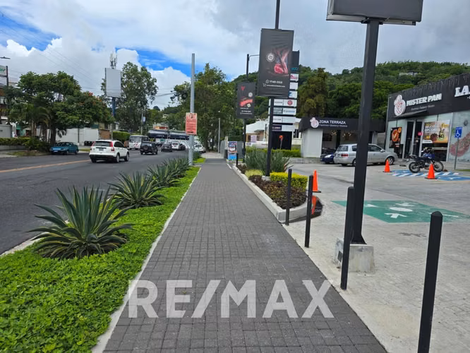 Venta de Local Comercial Plaza San Francisco