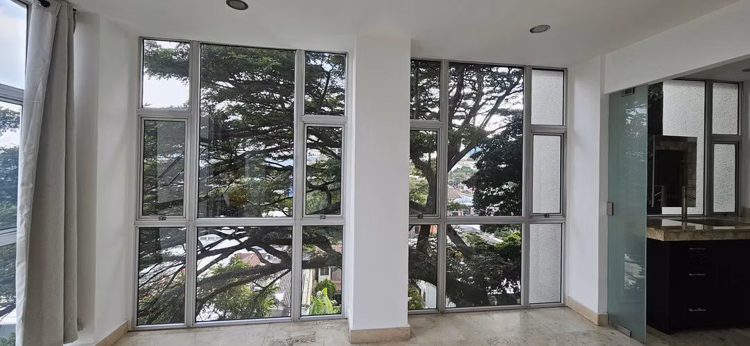 VENTA O ALQUILER  APARTAMENTO EN PARTE MEDIA ESCALON- ZONA ROSA