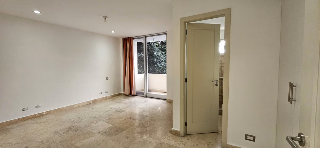 VENTA O ALQUILER  APARTAMENTO EN PARTE MEDIA ESCALON- ZONA ROSA