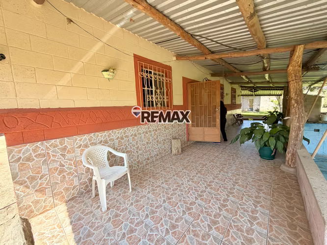 CASA DE CAMPO EN SANTA ANA, A POCOS MINUTOS DE METROCENTRO