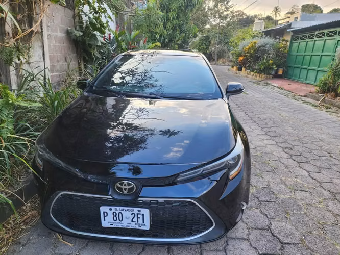 2021 Toyota Corolla Hatchback XSE - Imagen 4
