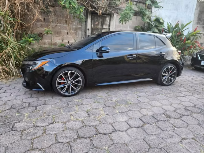 2021 Toyota Corolla Hatchback XSE - Imagen 6