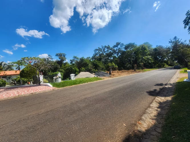 En venta 3,121 V² en Residencial Hacienda, El Salvador - Imagen 3