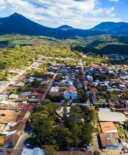 En venta 7.5 Mz en la ruta de las flores, contiguo a la ciudad de Ataco, El Salvador - Imagen 4