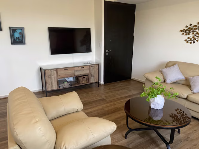 ALQUILER PRECIOSO APARTAMENTO FULL AMUEBLADO, TORRE TRIANA, LA MASCOTA - Imagen 1