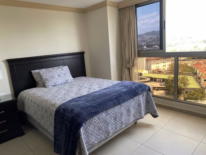 ALQUILER PRECIOSO APARTAMENTO FULL AMUEBLADO, TORRE TRIANA, LA MASCOTA - Imagen 7