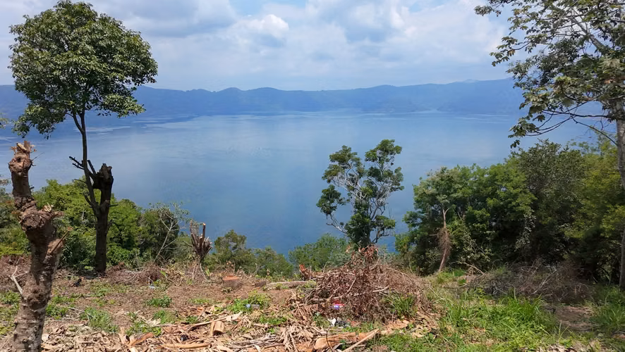 EN VENTA 5,115 V² CON VISTA AL LAGO COATEPEQUE - Imagen 5