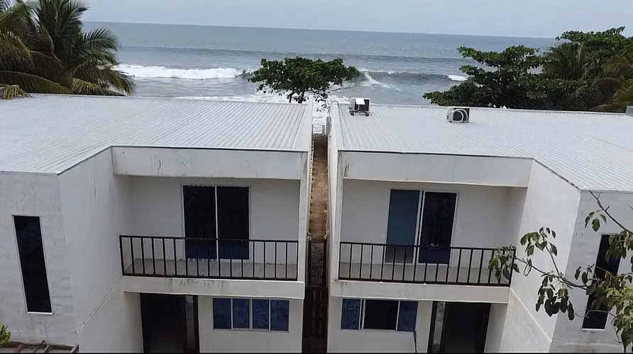En venta Casa en la libertad con casa gemela al lado y frente a playa - Imagen 11