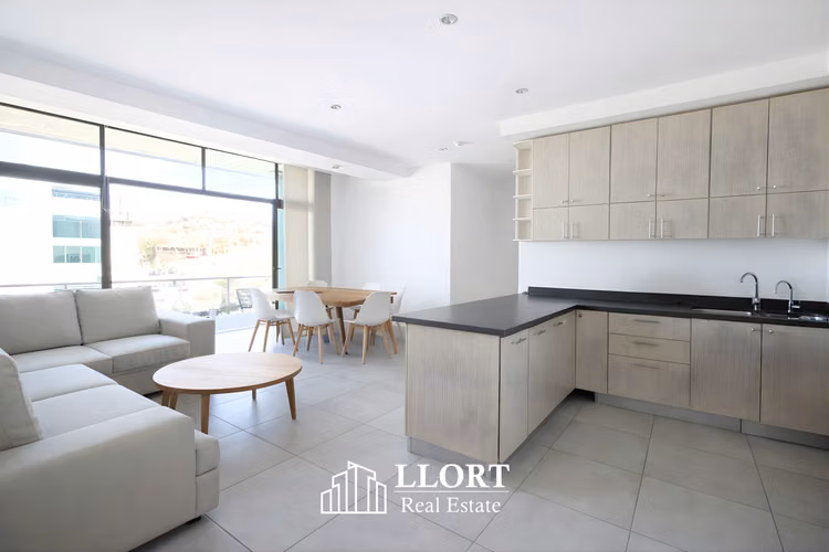 Apartamento REMODELADO en VENTA en Park Tower - Imagen 2