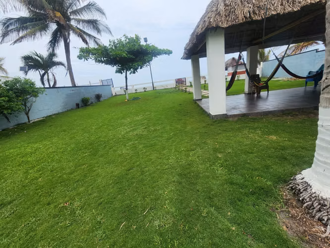 EN VENTA CASA FRENTE A PLAYA EN COSTA DEL SOL A ESTRENAR - Imagen 13