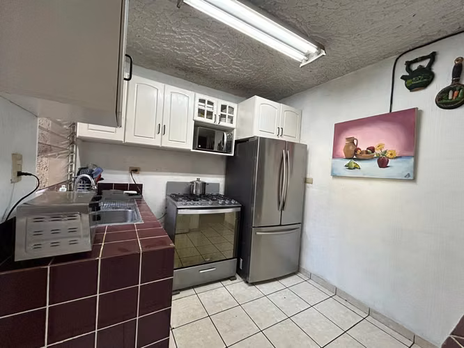 VENDO CASA EN SANTA TECLA RESIDENCIAL PRIMAVERA, LA LIBERTAD