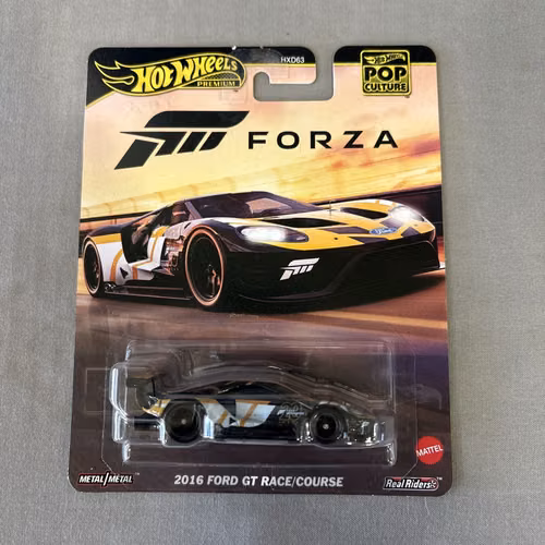 Hot Wheels Premium Forza 2016 Ford GT Race.