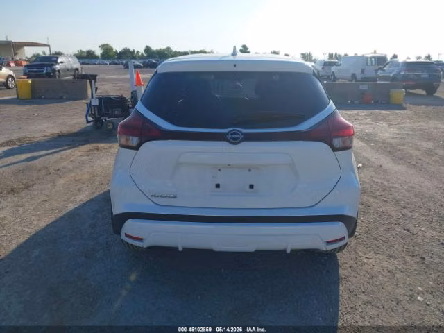 NISSAN KICKS S 2024