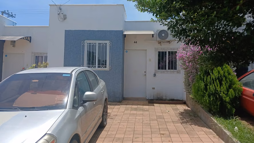 Alquilo casa en Residencial Marsella con A/C, San Juan Opico. Q6   -	Ubicada en bonita zona cerca de centros comerciales - Imagen 2
