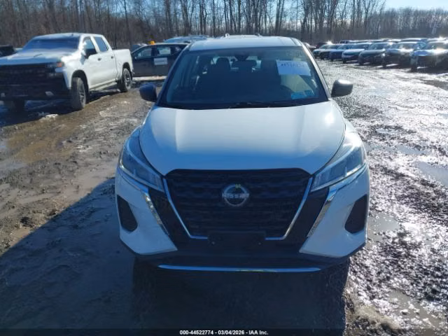 NISSAN KICKS S 2022