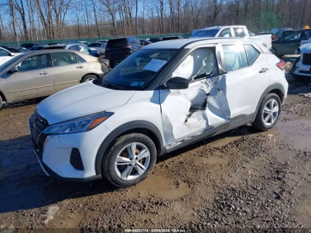 NISSAN KICKS S 2022