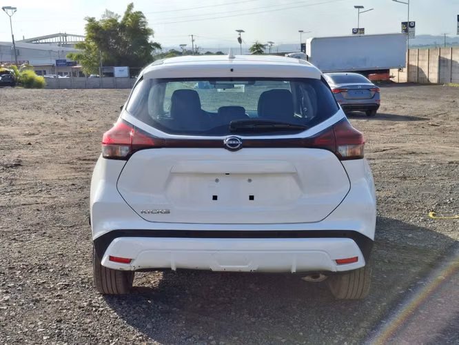 NISSAN KICKS S 2022