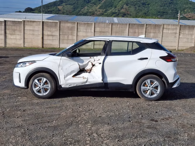 NISSAN KICKS S 2022