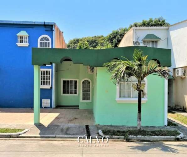 Acogedora Casa de UNA PLANTA Amueblada y Climatizada – Res. Montecarlo, San Miguel